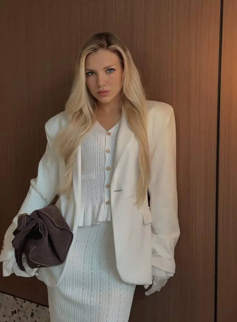 Abigail photo 3