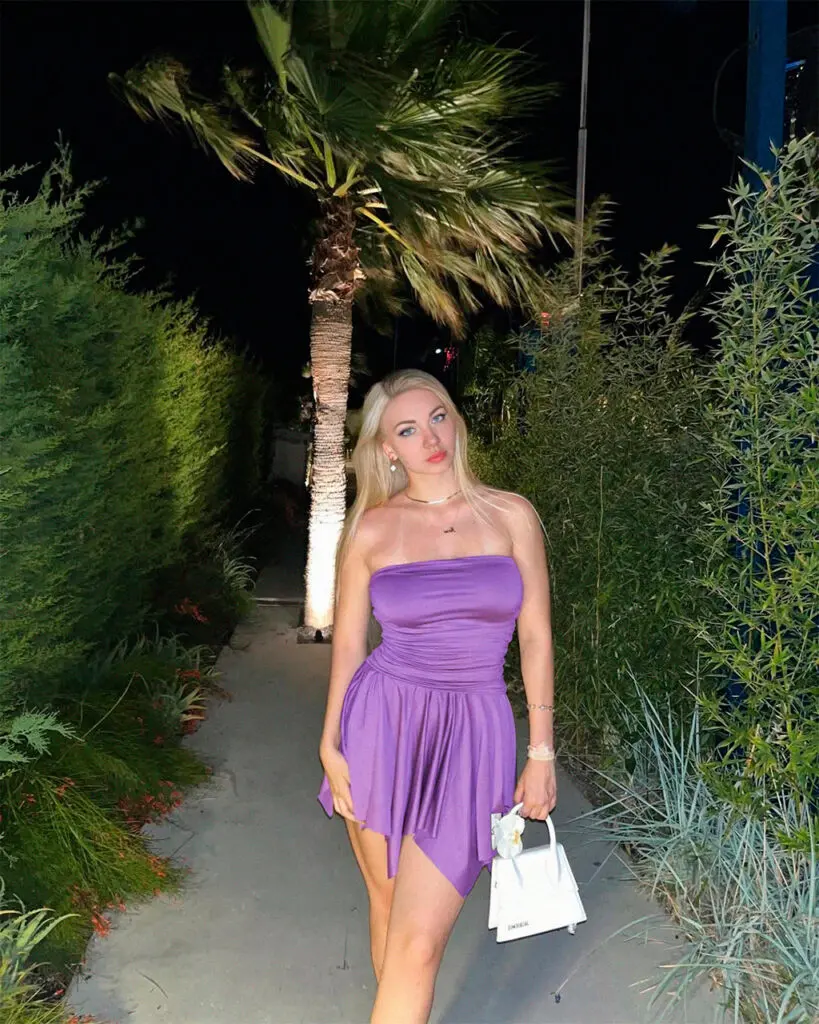 Alena photo 4