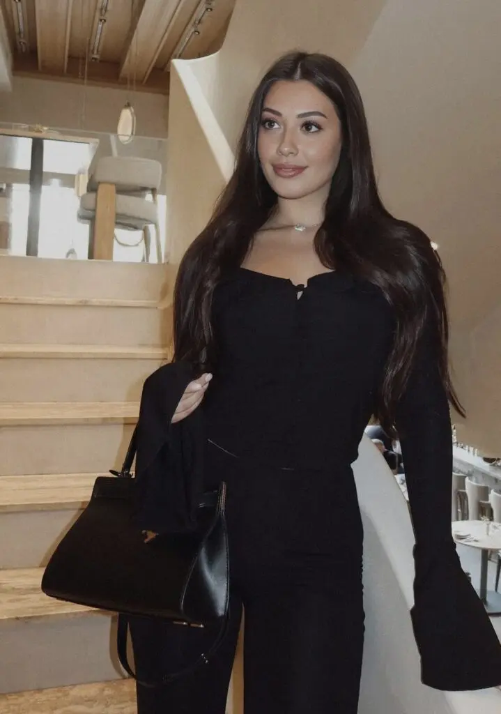 Alena photo 3