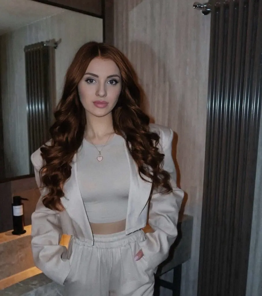 Alexandra photo 3