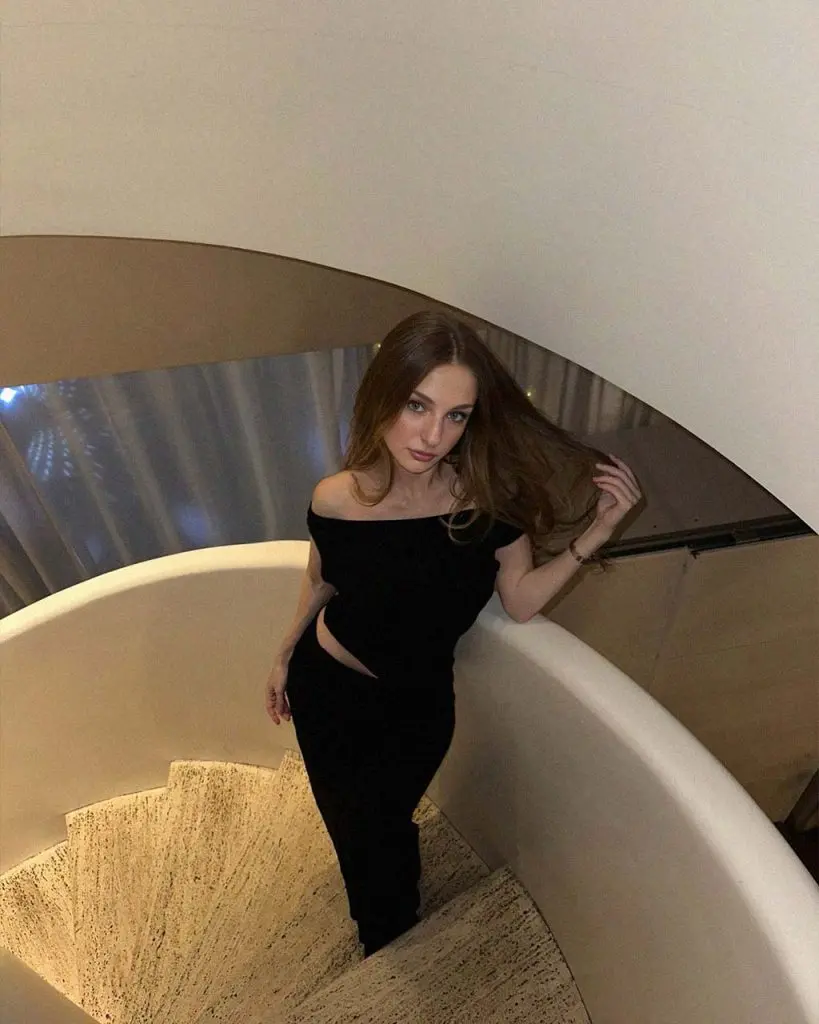 Delphine escort in Dubai