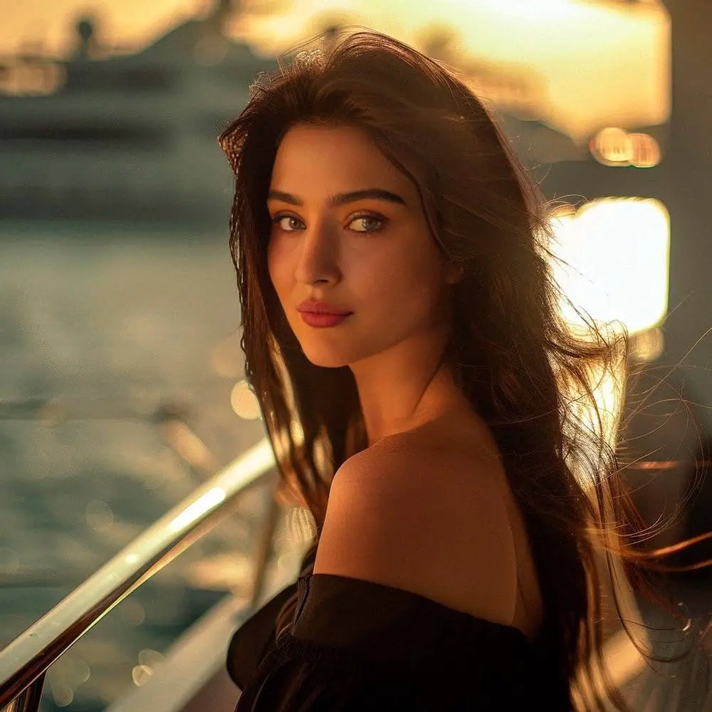 Elara photo 2