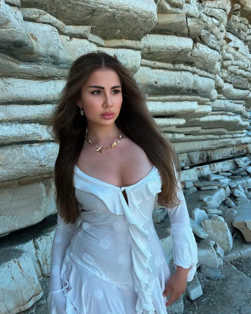 Evelina photo 2