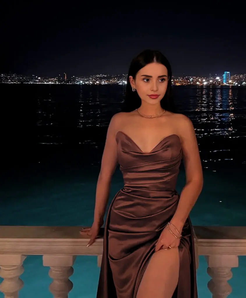 Isabella escort in Dubai