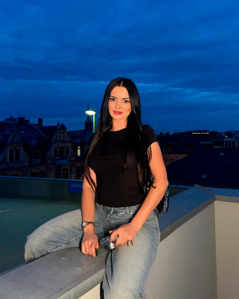 Ksenia escort in Dubai