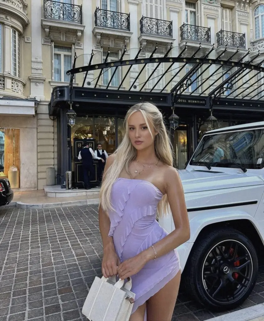 Lada photo 3