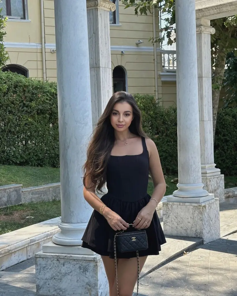 Lia photo 2