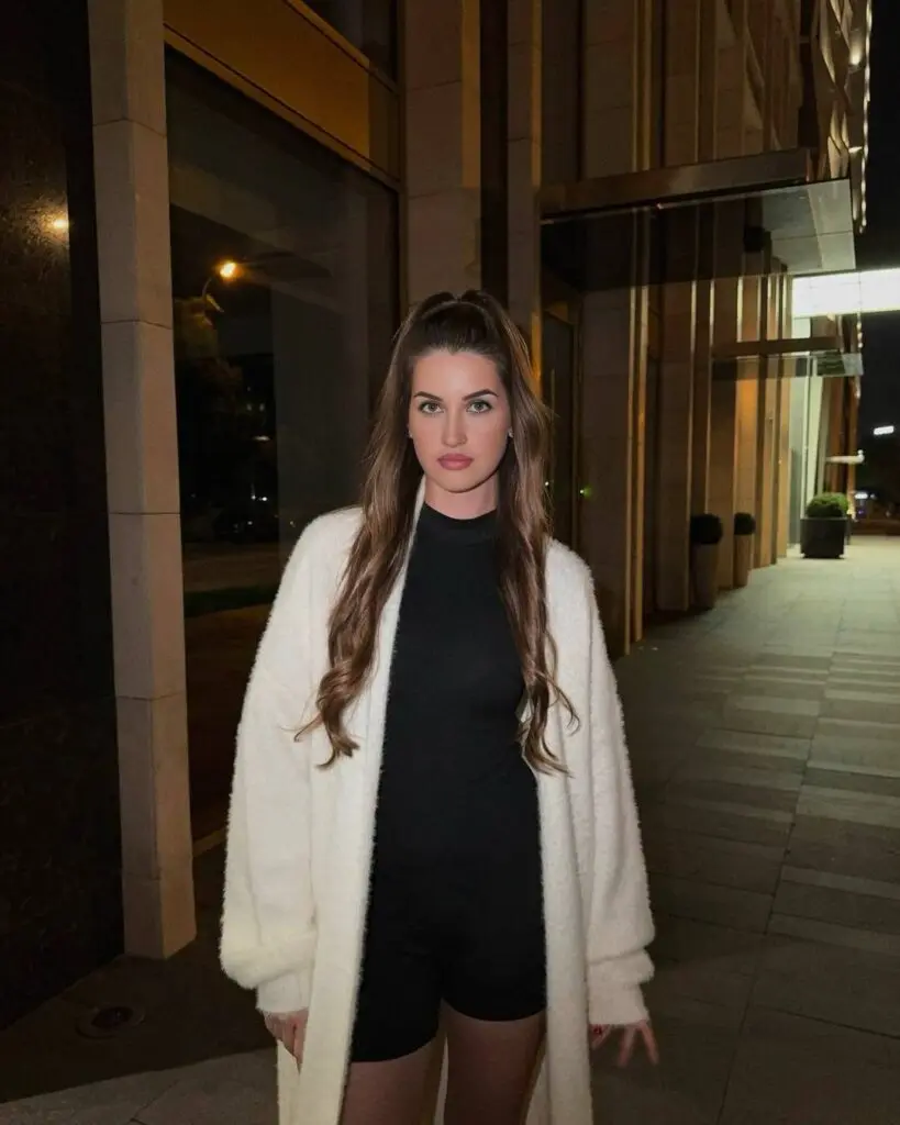Mira escort in Dubai