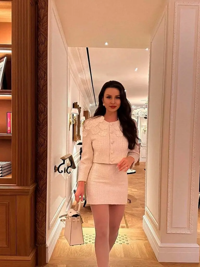 Nadia escort in Dubai