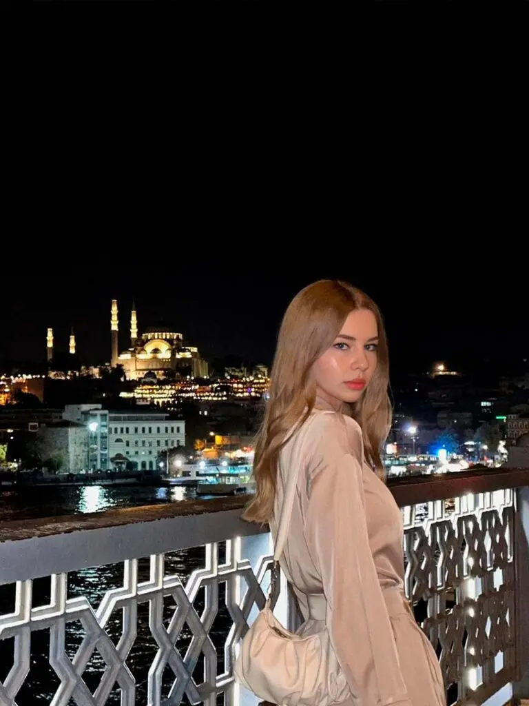 Oksana photo 3