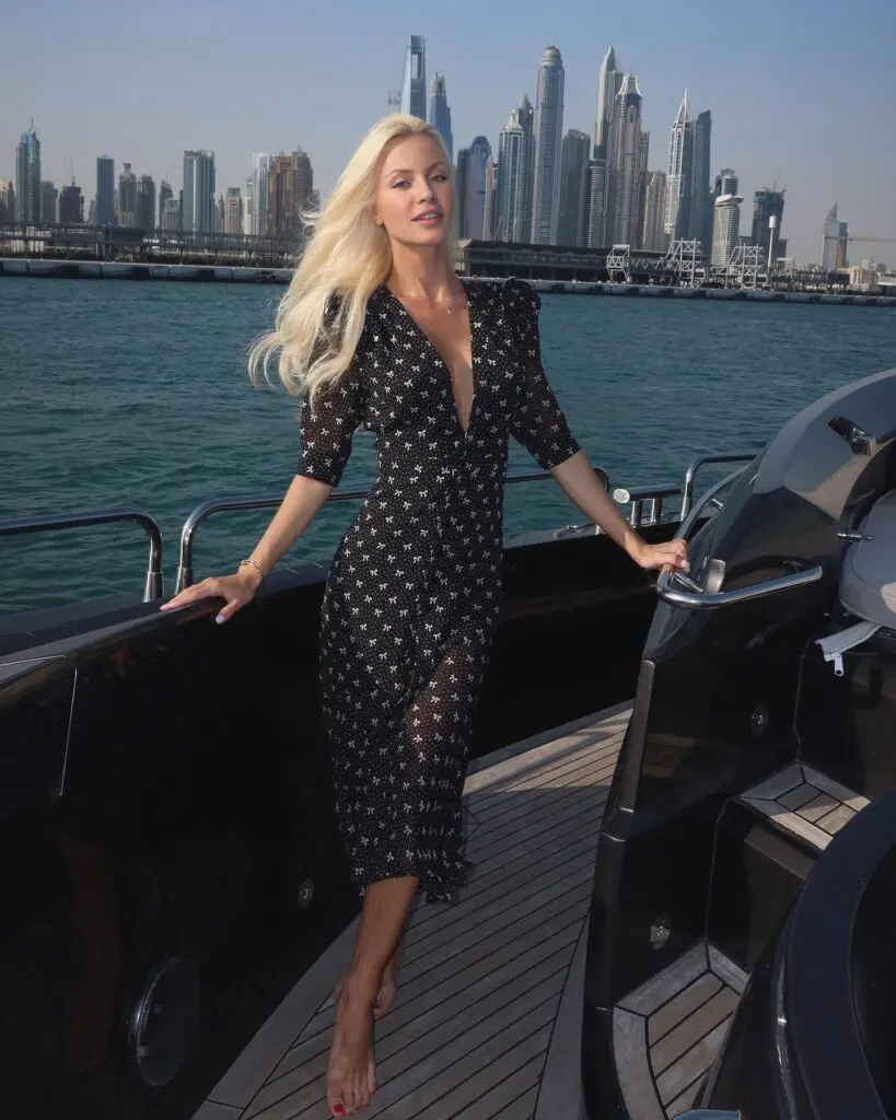 Olivia escort in Dubai