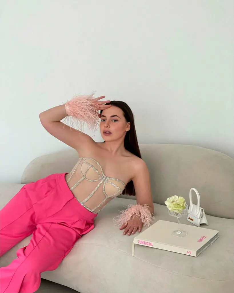 Penelope photo 5