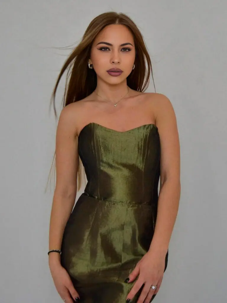 Sabrina photo 2