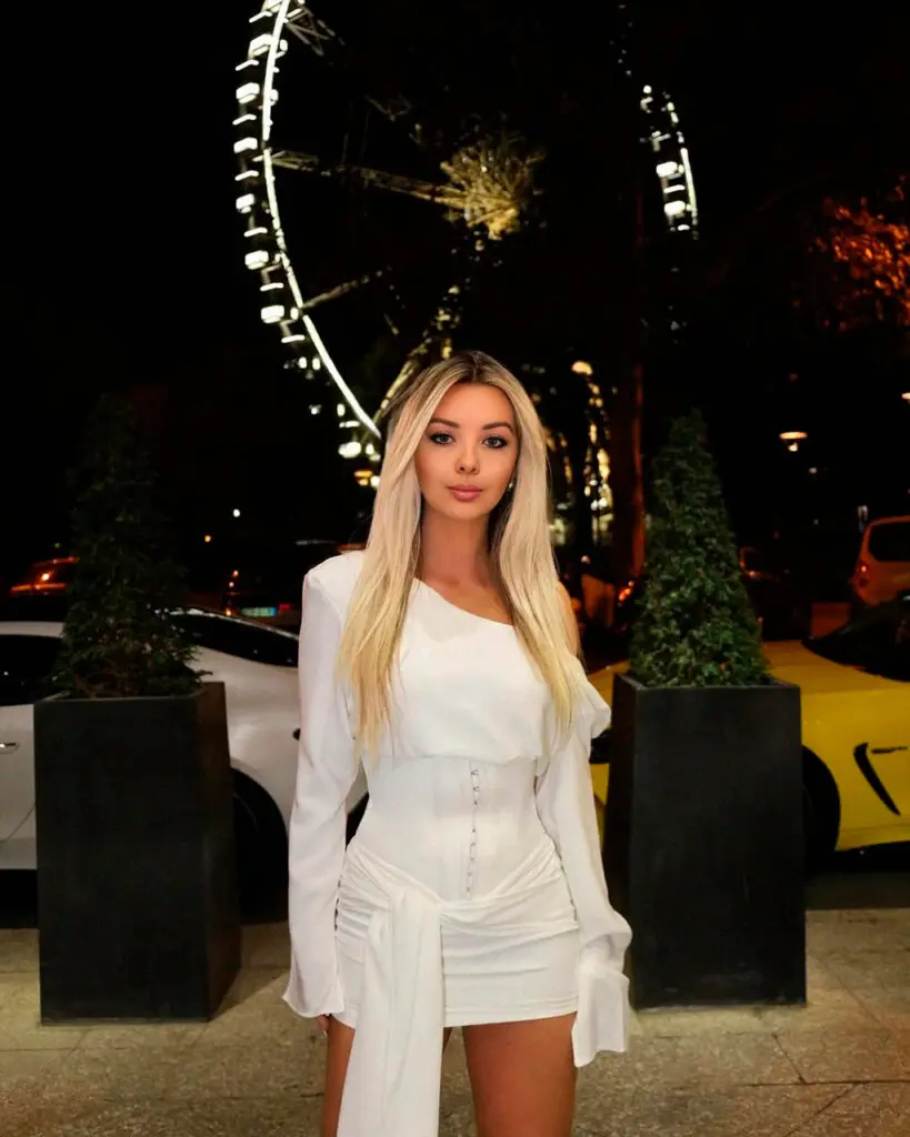 Sveta escort in Dubai photo 1