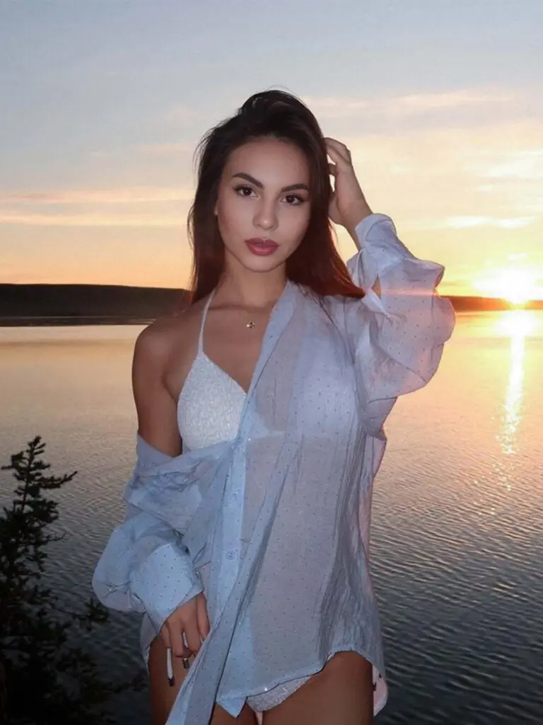 Talia photo 5