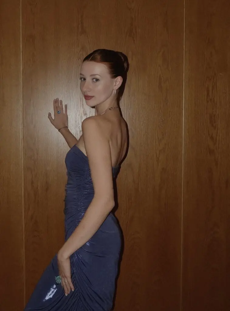 Victoria escort in Dubai