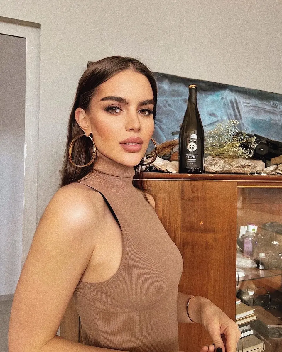 Karoline escort in Dubai