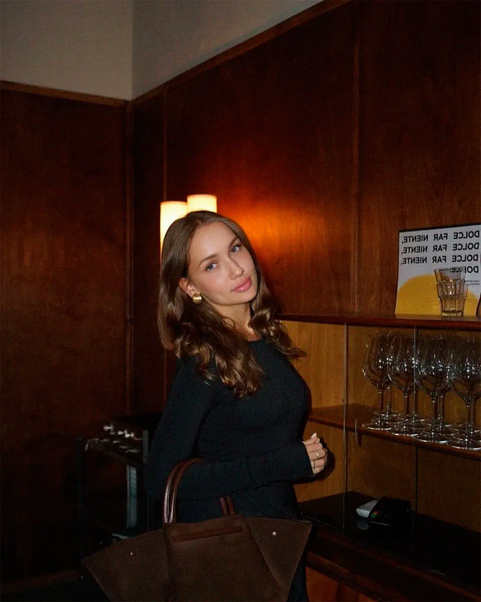 Alice photo 4