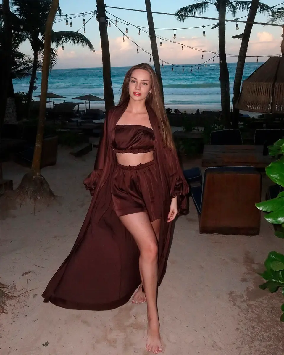 Antaresia escort in Dubai photo 1