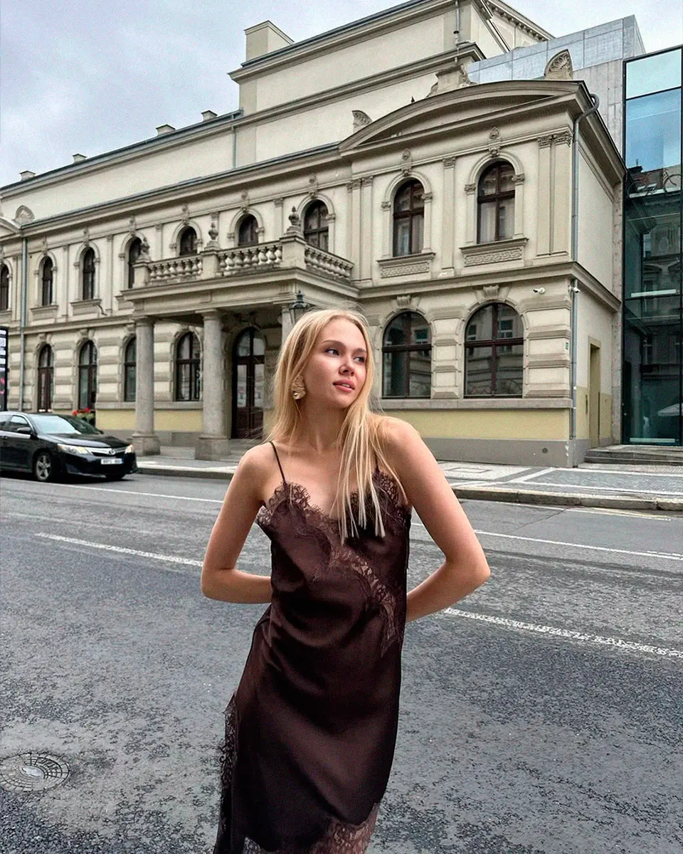 Anya photo 4