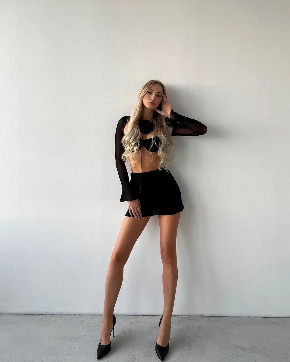 Asia escort in Dubai