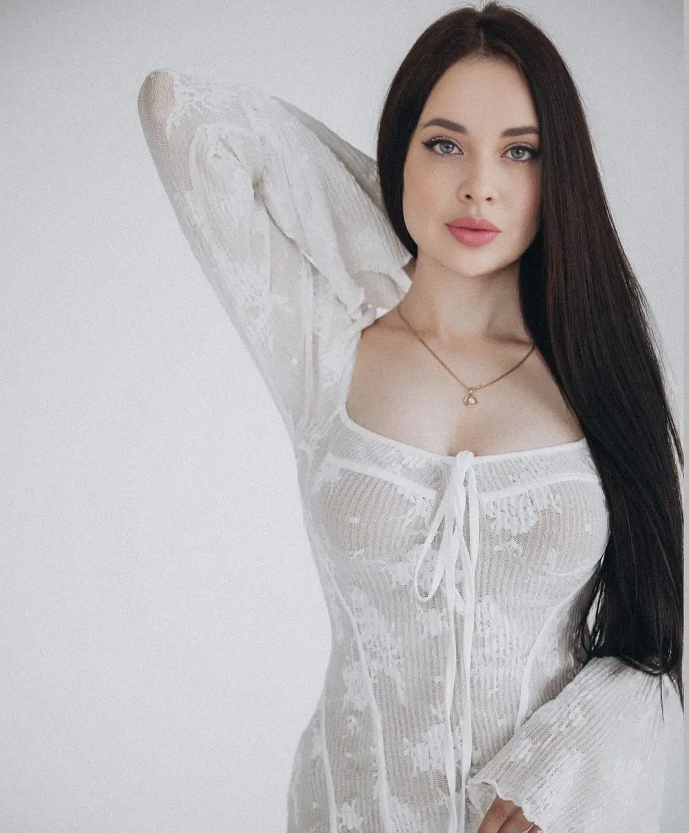 Kira escort in Dubai photo 1