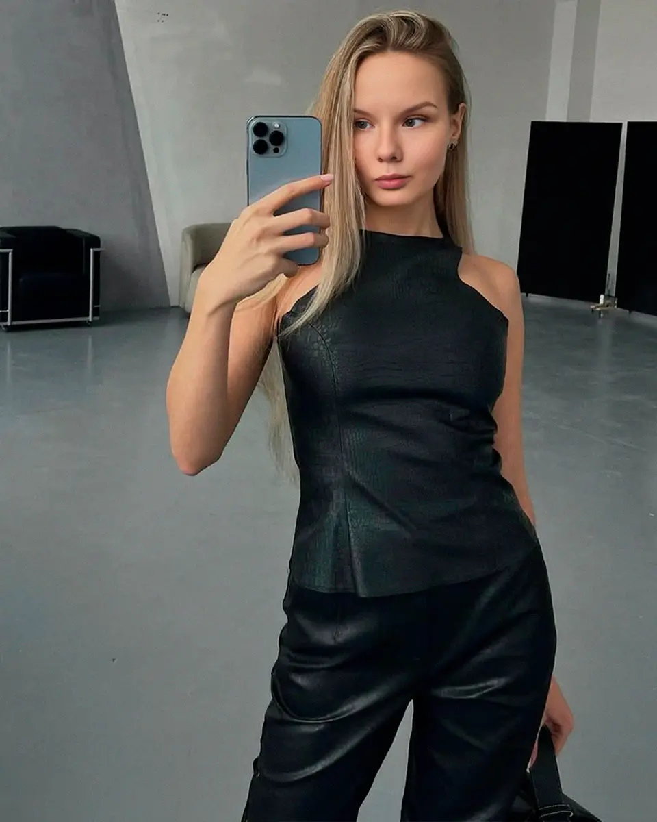 Kira escort in Dubai photo 1