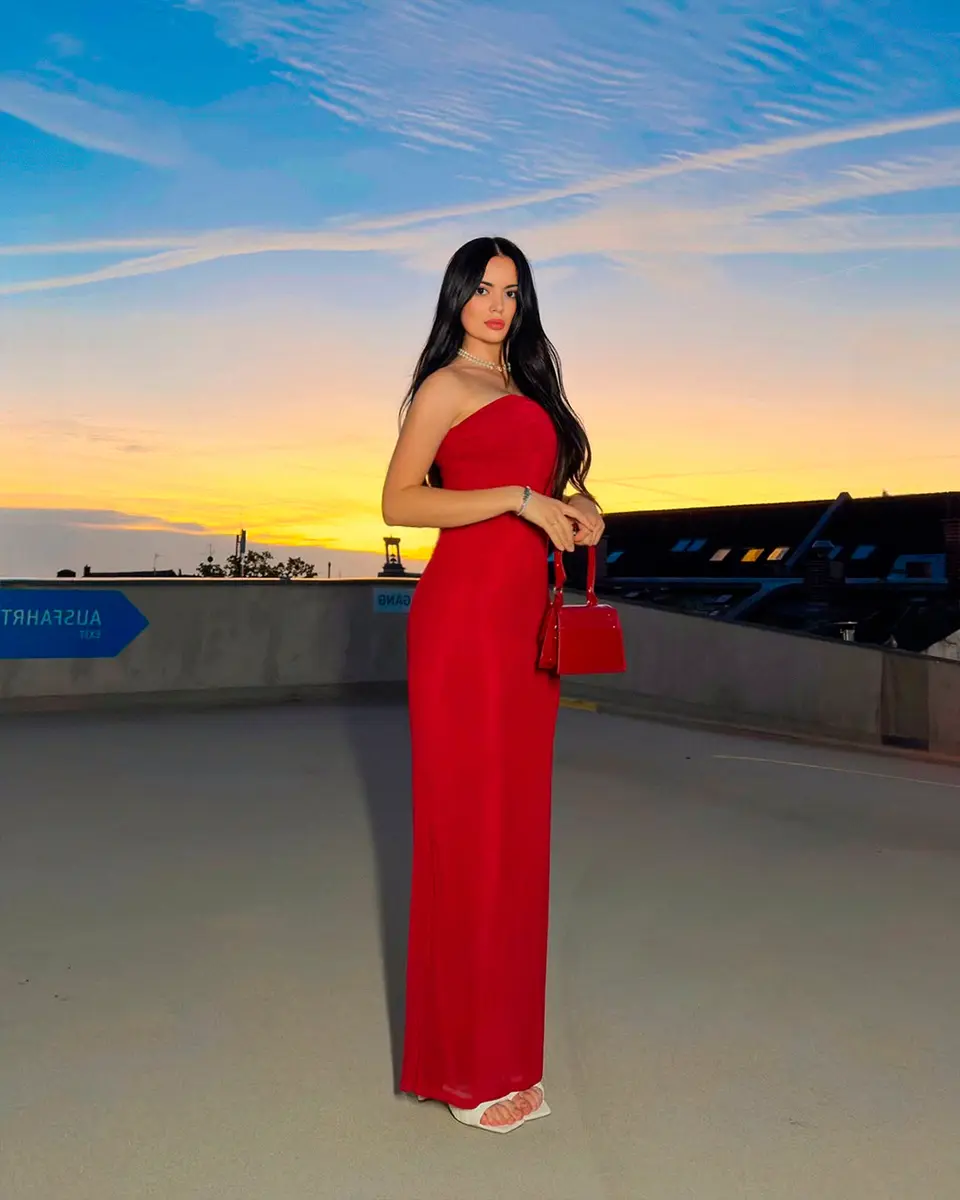 Pamela photo 2