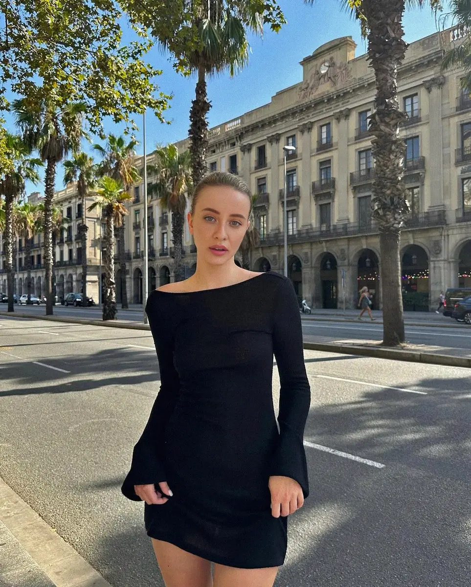 Tessa photo 3