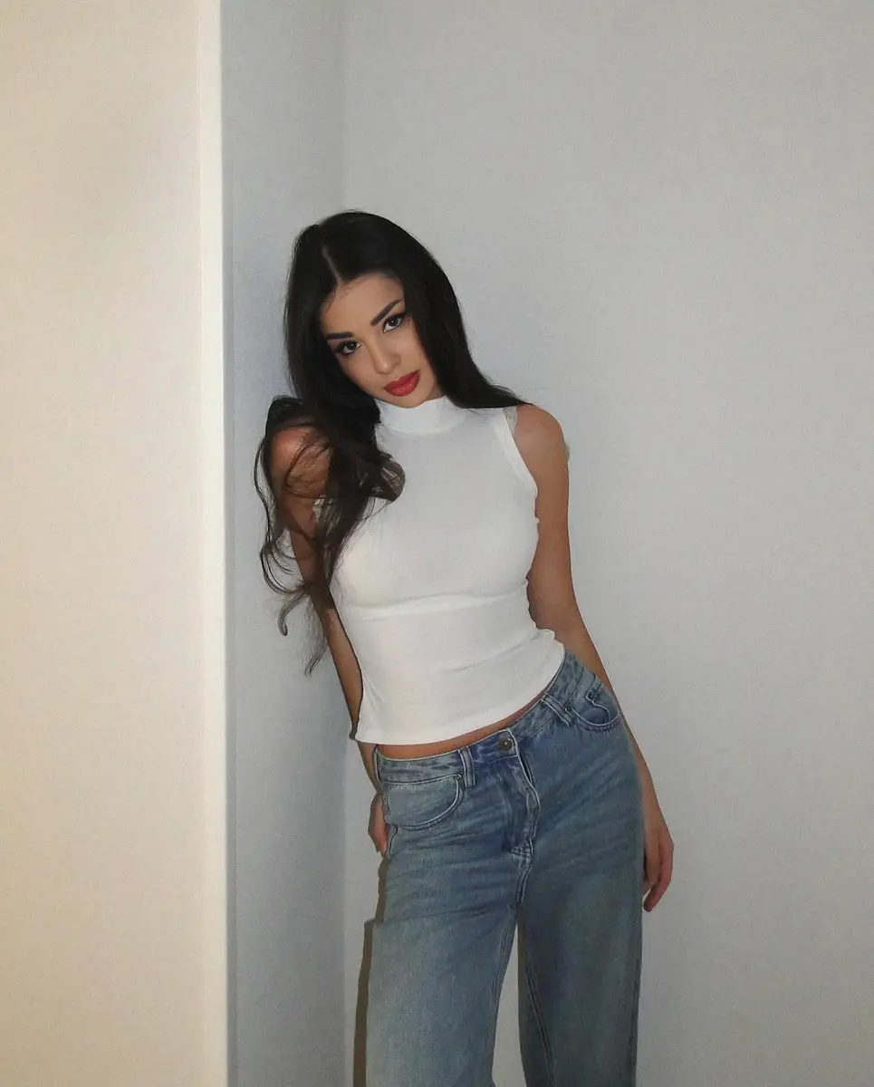 Veronica photo 2