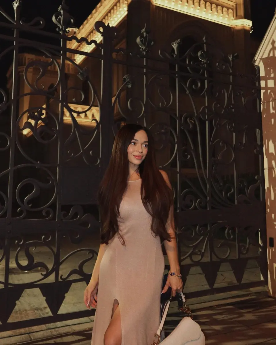 Vivien photo 2